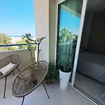 Sea View Floral - Swimming Pool- 2 Bedroom Appartamento *