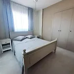 Sea View Floral - Swimming Pool- 2 Bedroom شقة لارنكا
