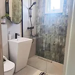 Sea View Floral - Swimming Pool- 2 Bedroom Larnaca