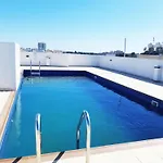 Sea View Floral - Swimming Pool- 2 Bedroom شقة لارنكا