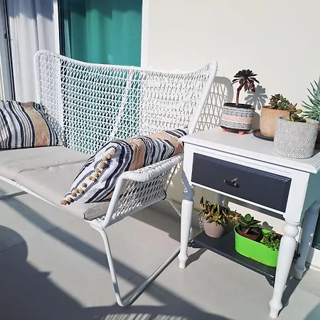 Sea View Floral Suite - Swimming Pool- 2 Bedroom Larnaca