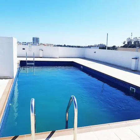 Sea View Floral - Swimming Pool- 2 Bedroom Apartament Larnaca