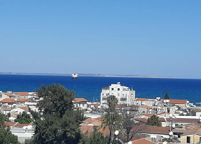 Sea View Floral Suite - Swimming Pool- 2 Bedroom