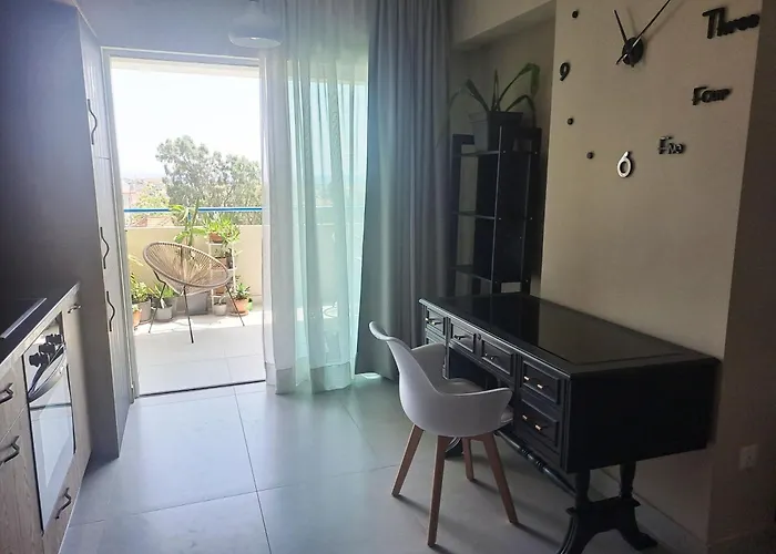 Sea View Floral Suite - Swimming Pool- 2 Bedroom * Larnaca